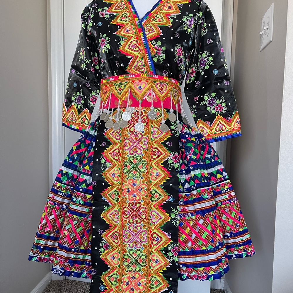Hmong Outfit Handmade Cog Ci Size 34/36